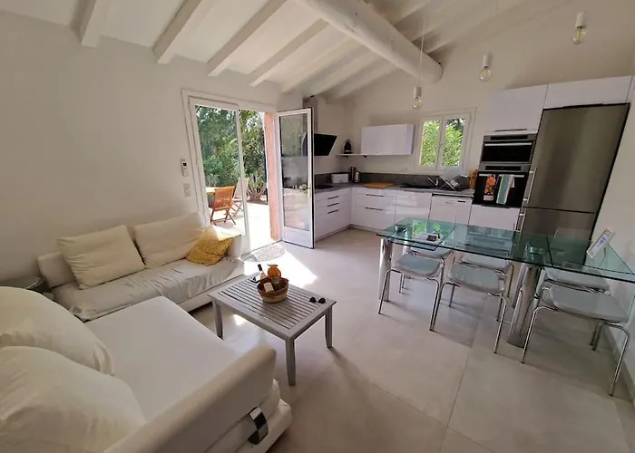 Vakantiehuis Santa Giulia Superbe 8 Personnes 150m *