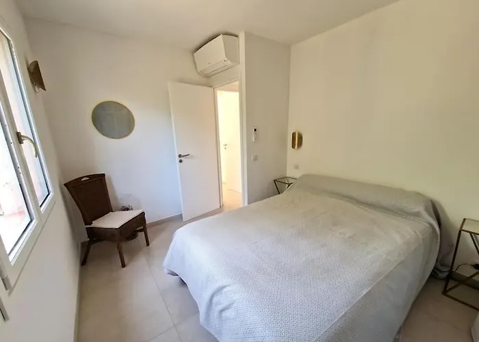 Santa Giulia Superbe 8 Personnes 150m Holiday home *